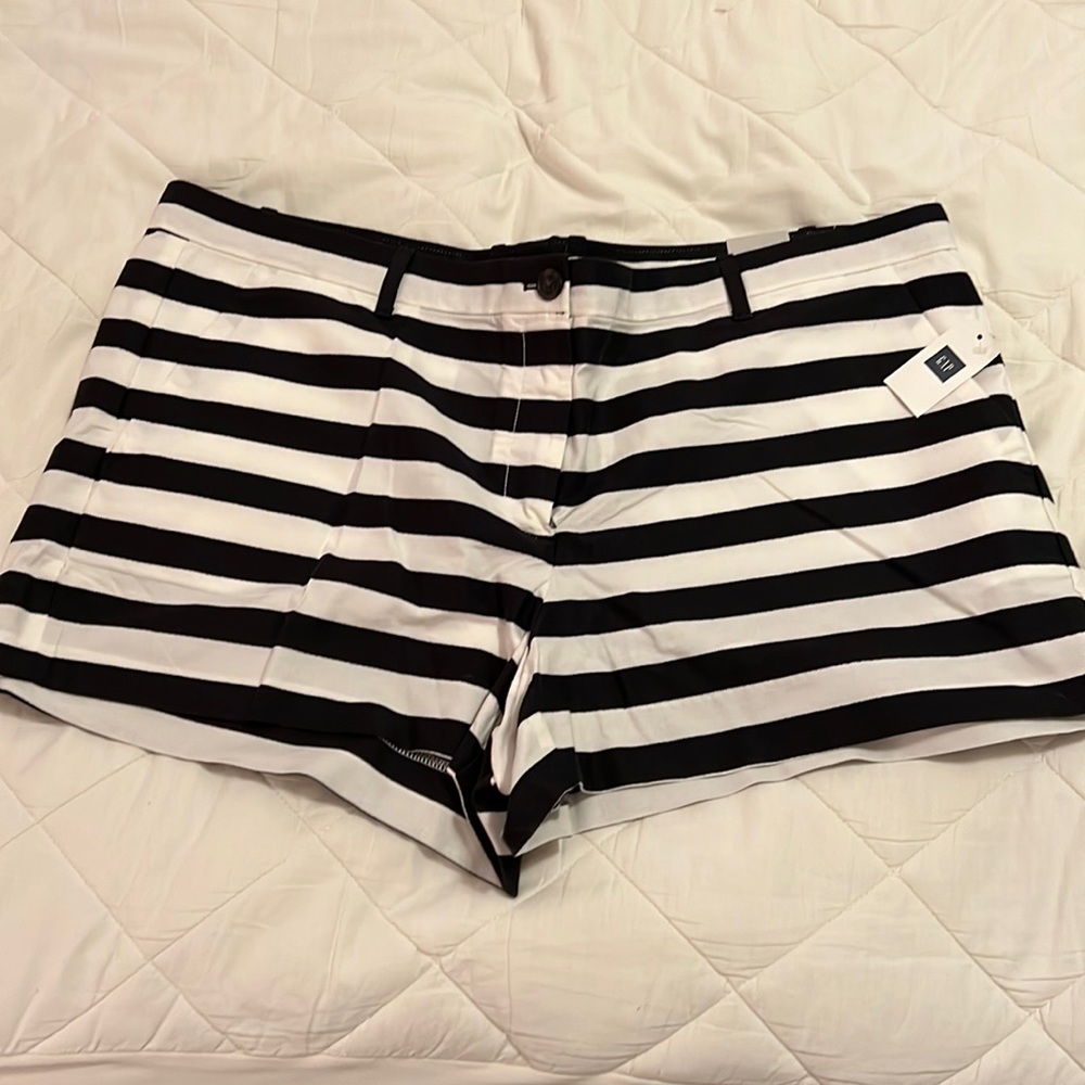Black and white gap shorts